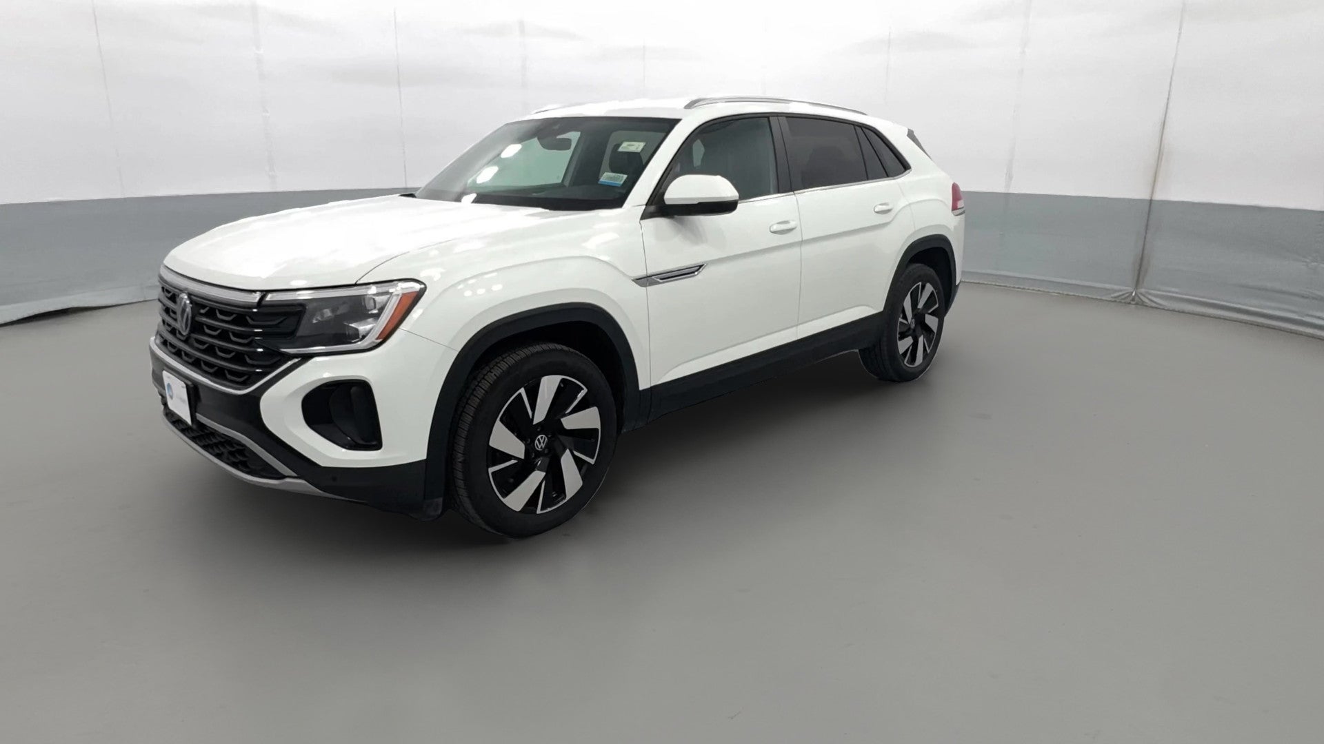 2025 Volkswagen Atlas Cross Sport vehicle photo
