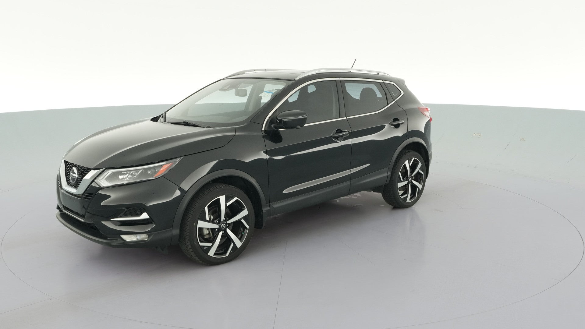 2021 Nissan Rogue Sport vehicle photo