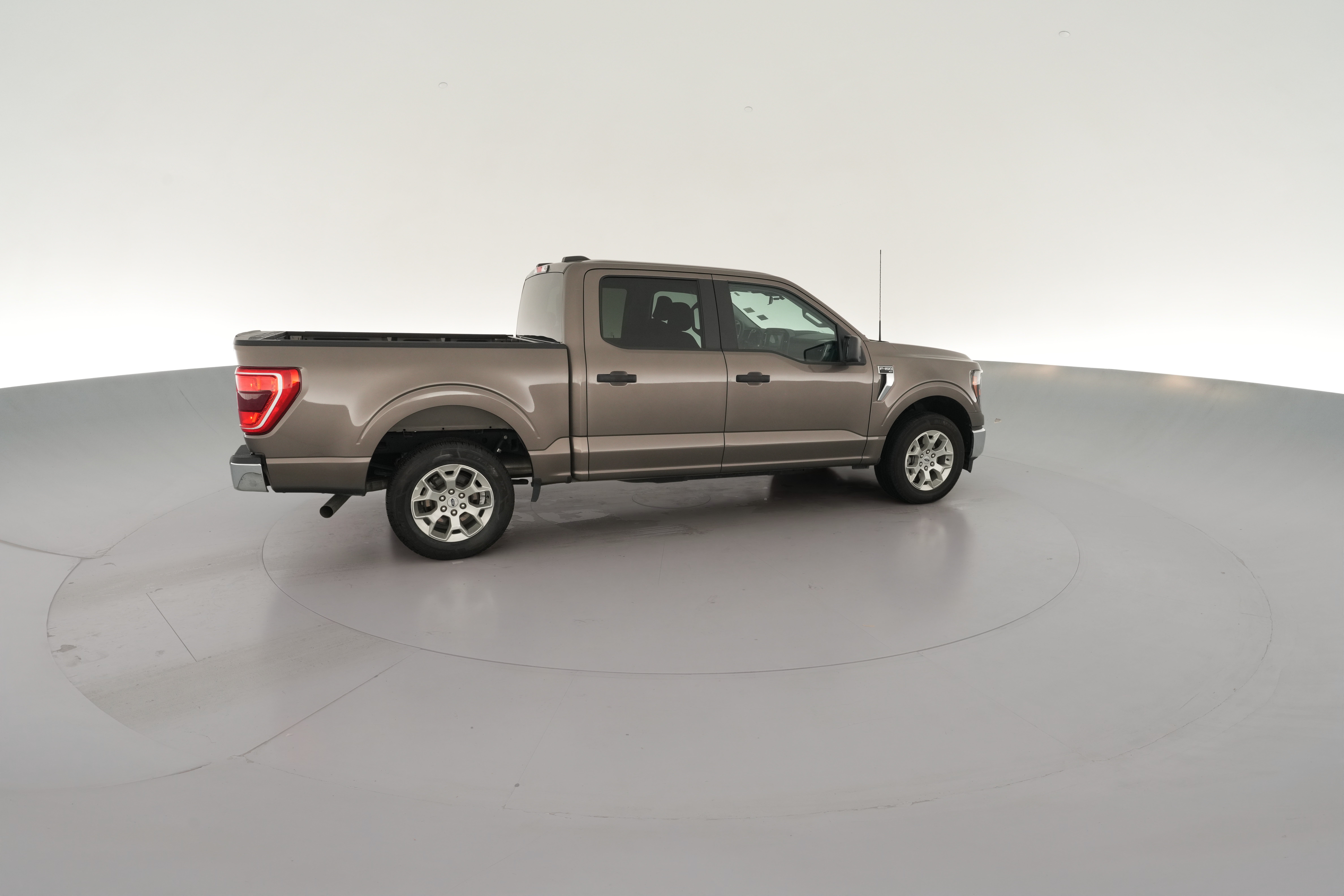 2023 Ford F-150 XLT - Photo 28