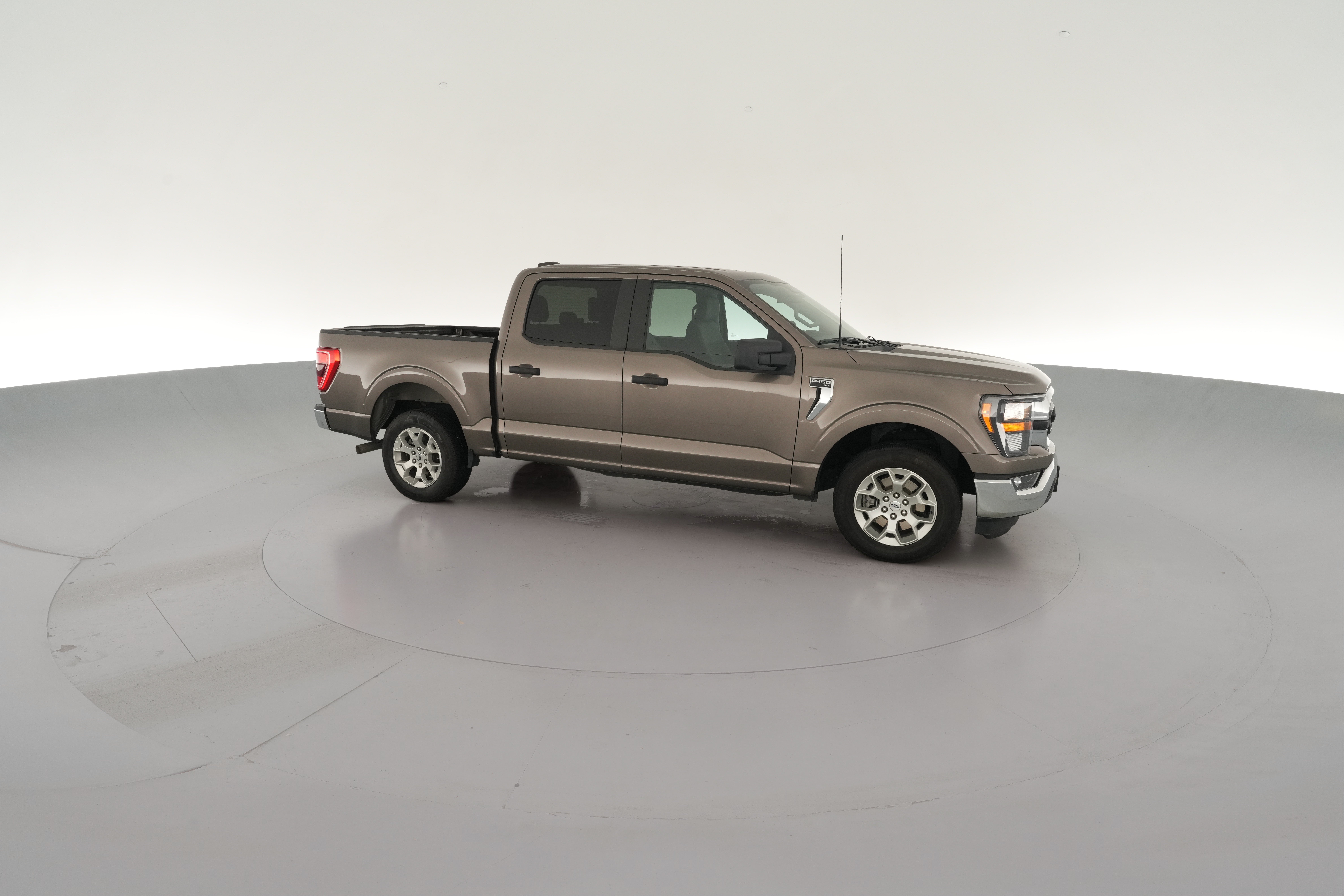 2023 Ford F-150 XLT - Photo 30