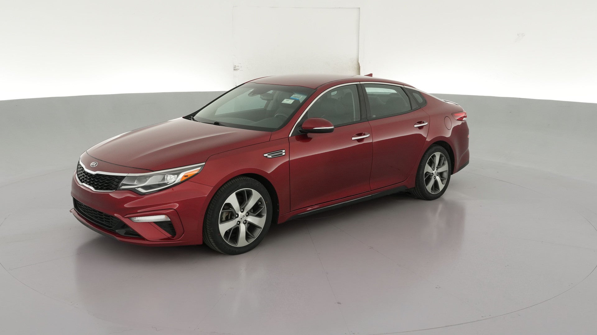 2019 Kia Optima vehicle photo