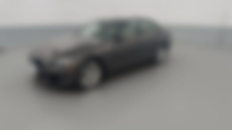 2013 BMW 3 Series vehicle photo