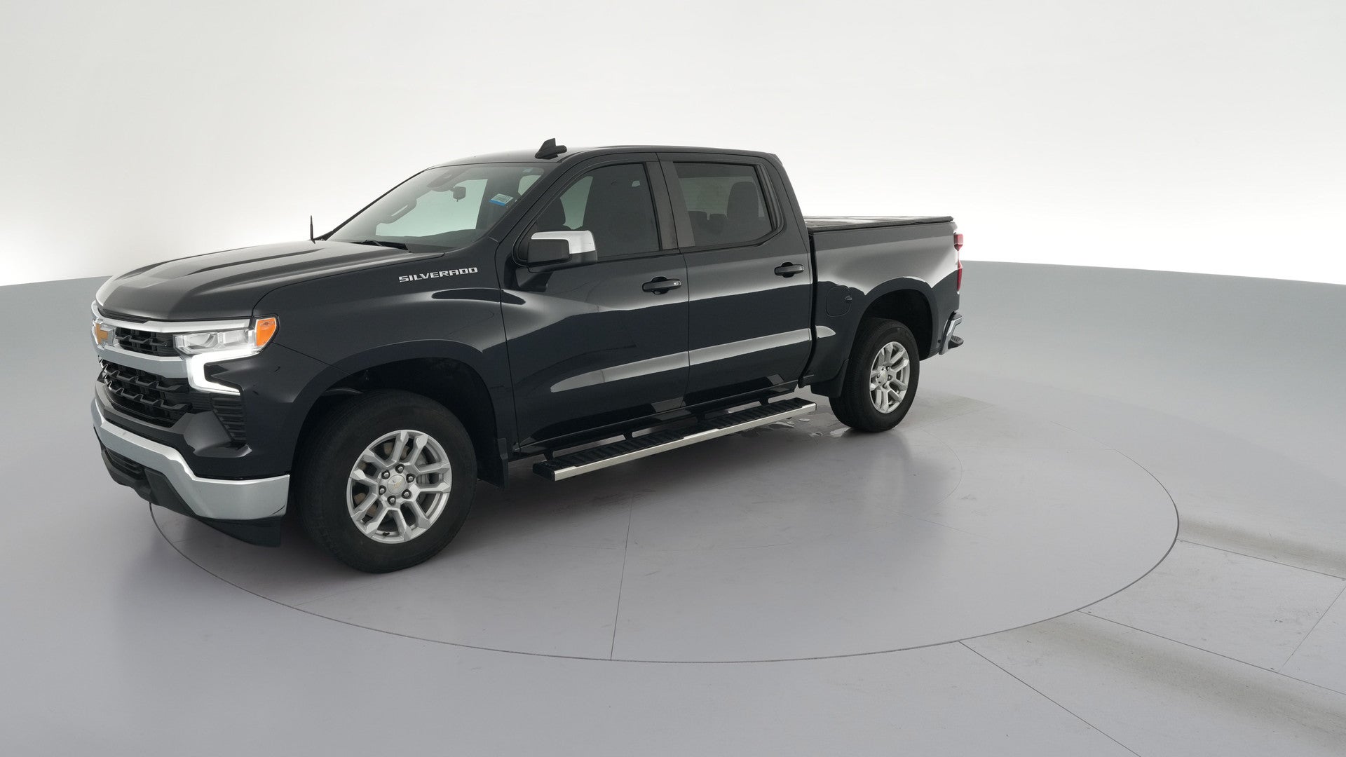 2023 Chevrolet Silverado 1500 Crew Cab vehicle photo