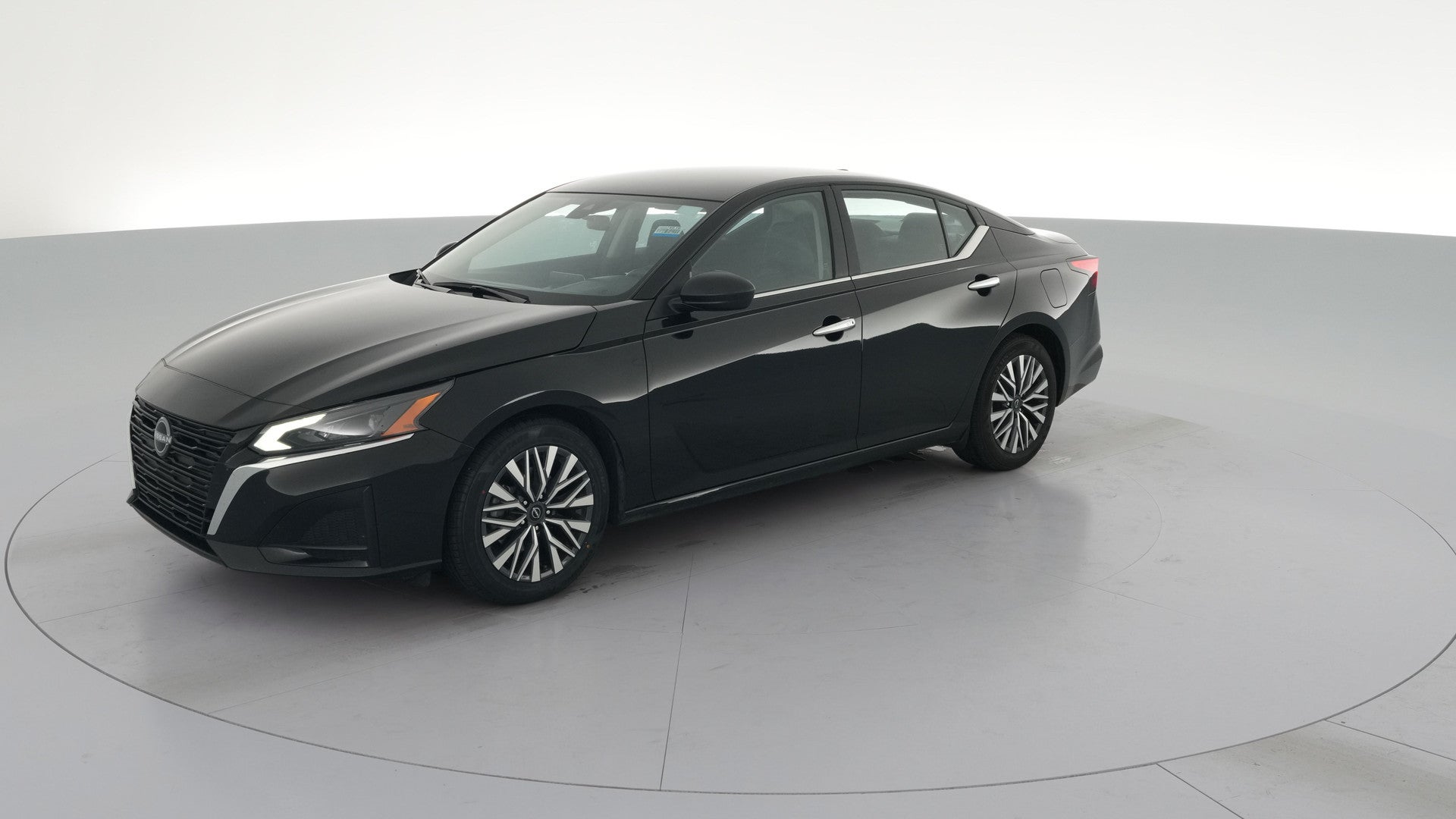 2025 Nissan Altima vehicle photo