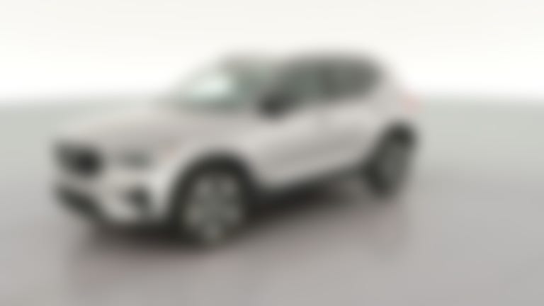 2026 Volvo XC40 vehicle photo