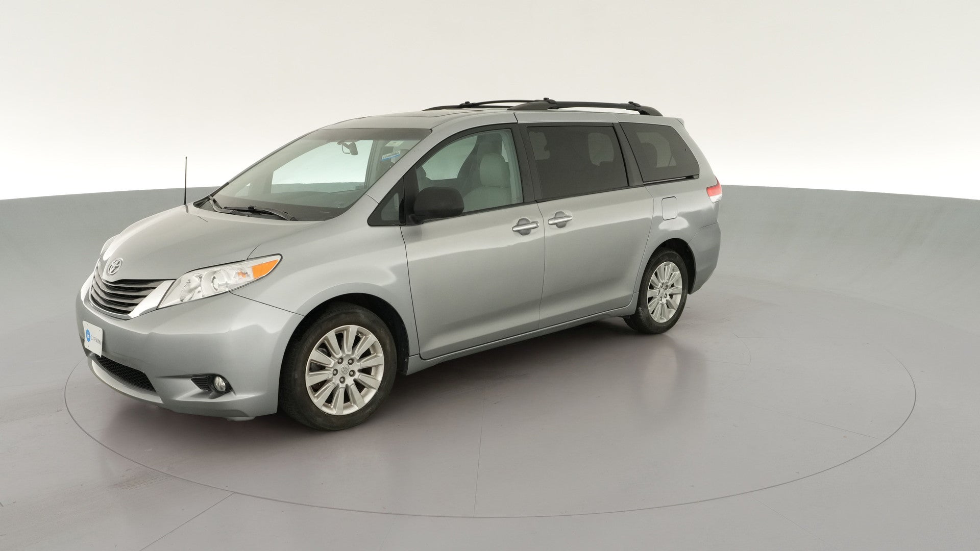 2014 Toyota Sienna vehicle photo