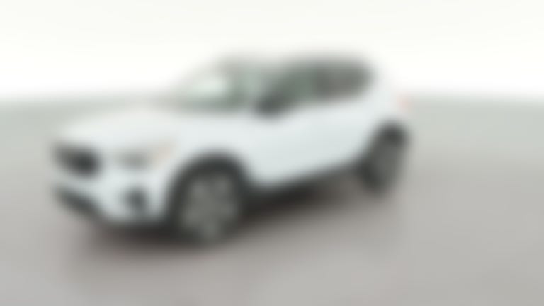 2026 Volvo XC40 vehicle photo