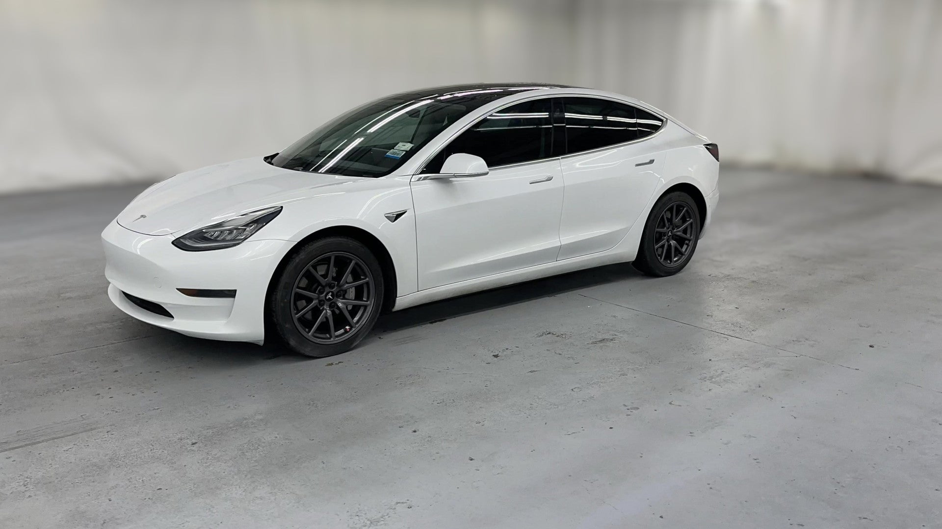 2020 Tesla Model 3 vehicle photo