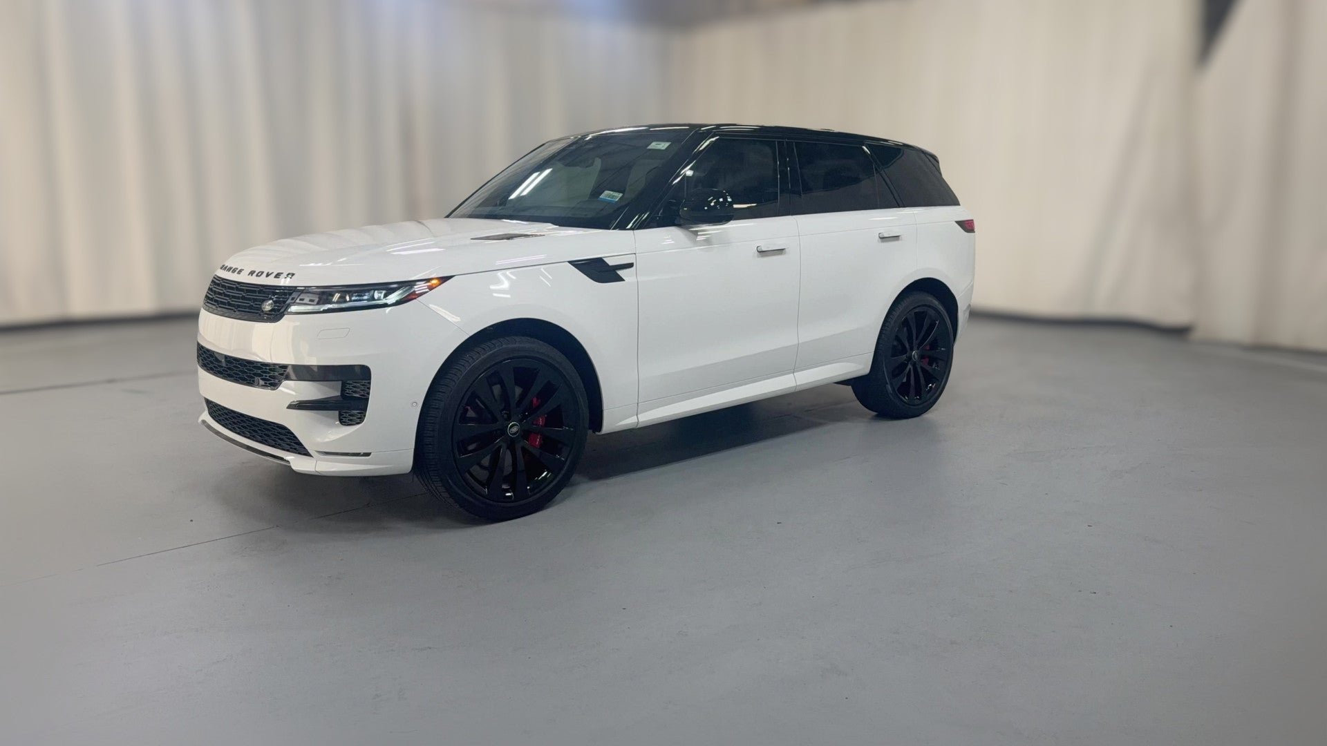 2024 Land Rover Range Rover Sport vehicle photo