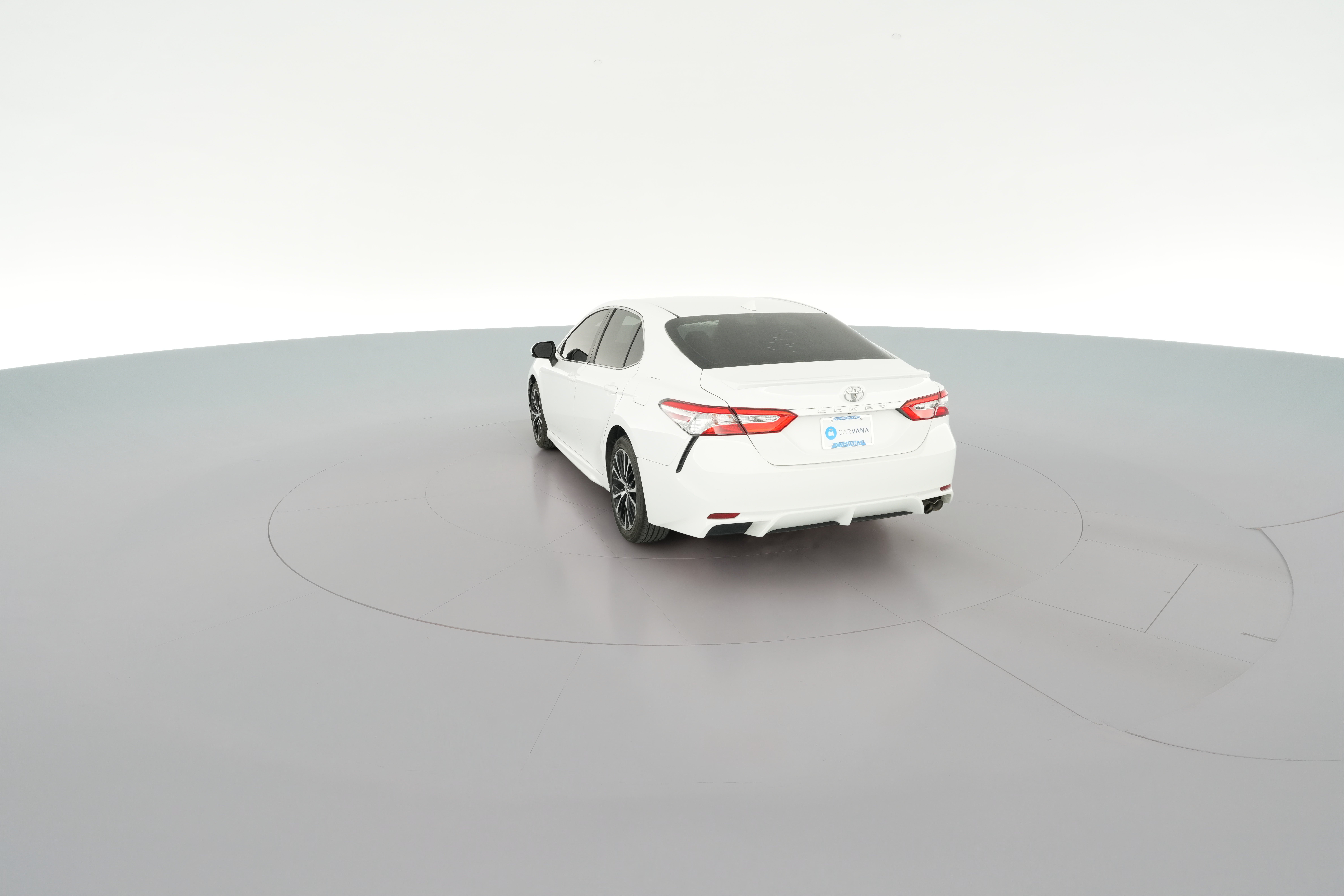2020 Toyota Camry SE - Photo 28