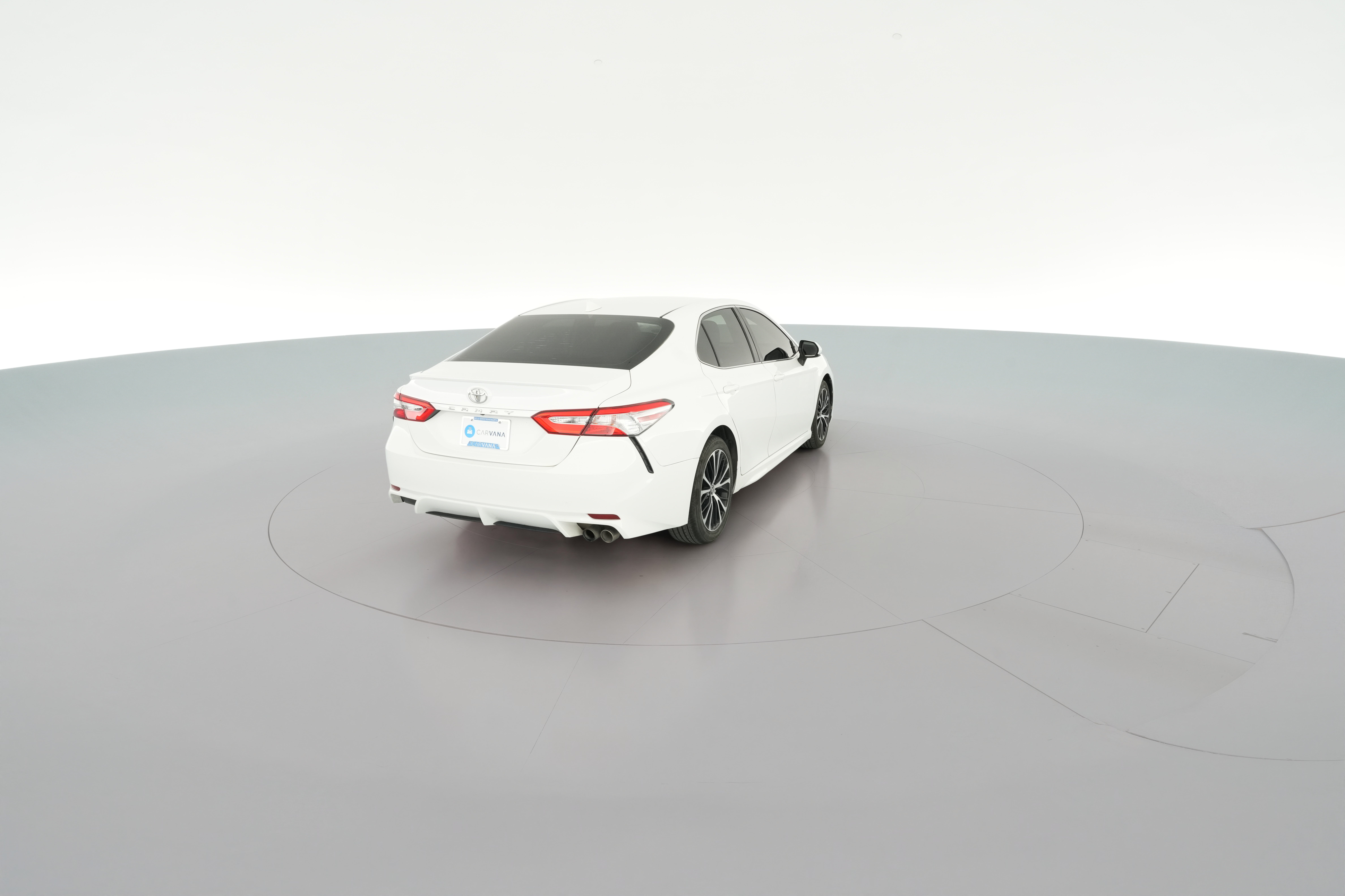 2020 Toyota Camry SE - Photo 30
