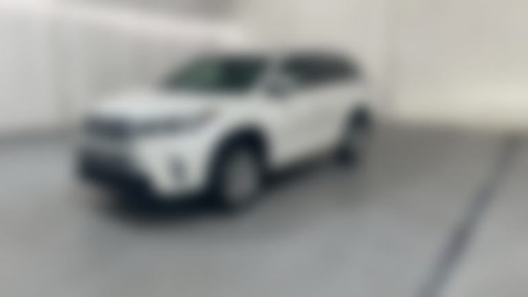2017 Toyota Highlander vehicle photo