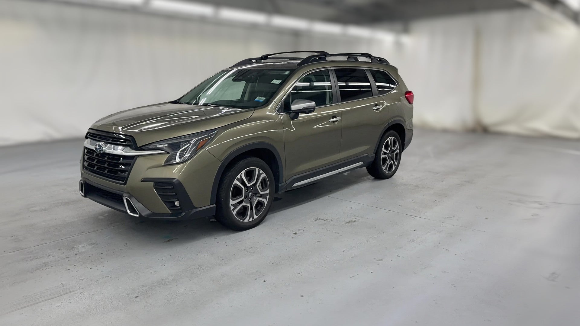 2023 Subaru Ascent vehicle photo