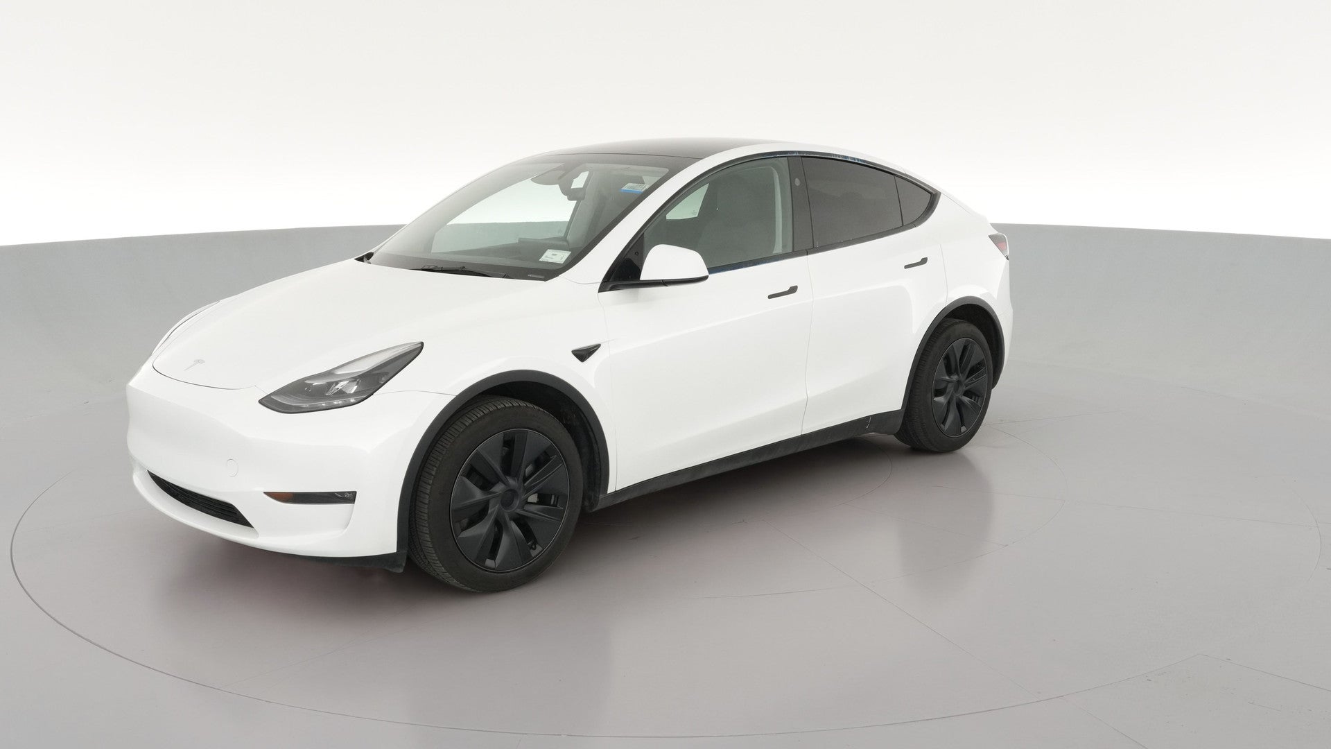 2025 Tesla Model Y vehicle photo