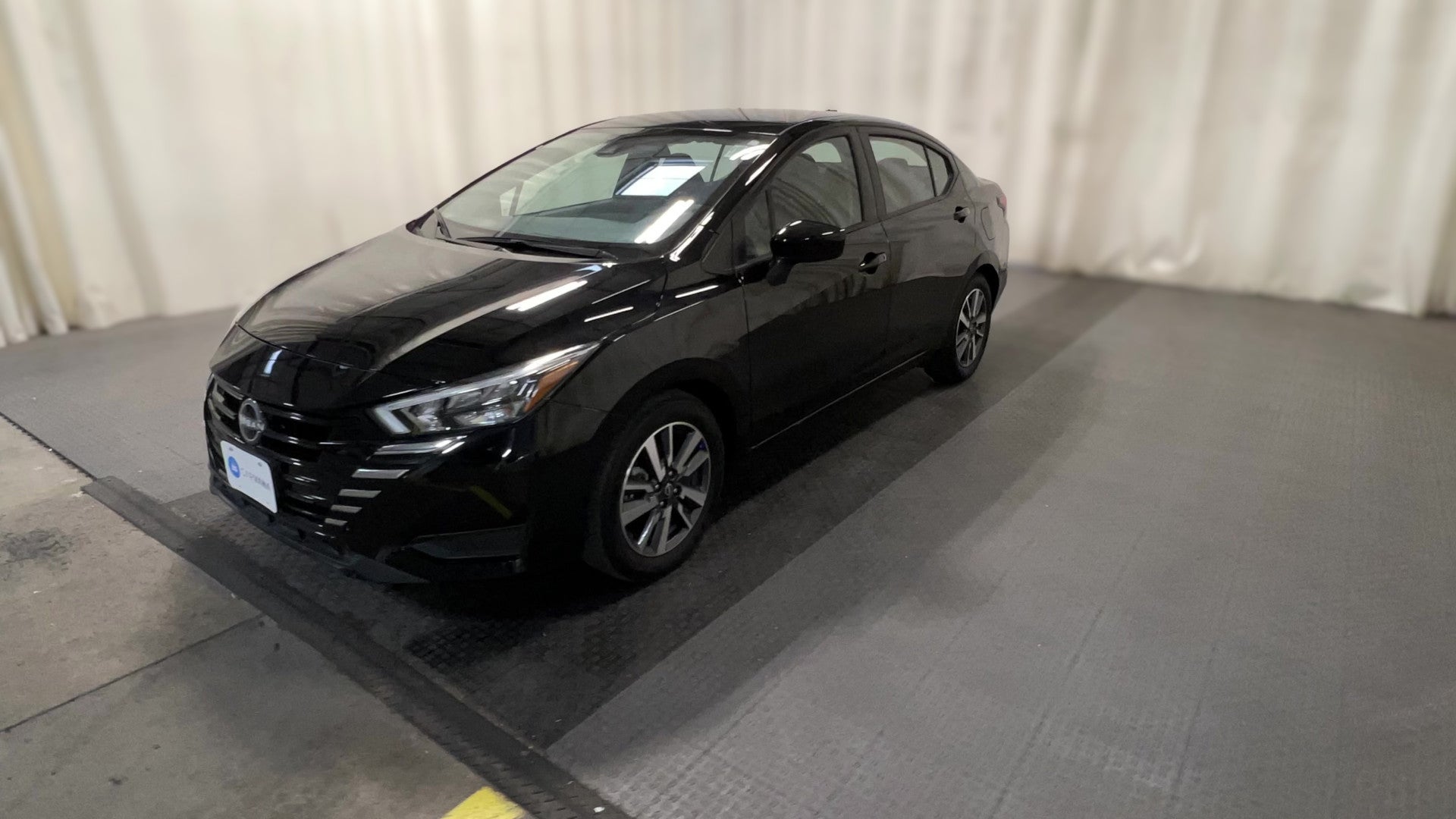 2025 Nissan Versa vehicle photo