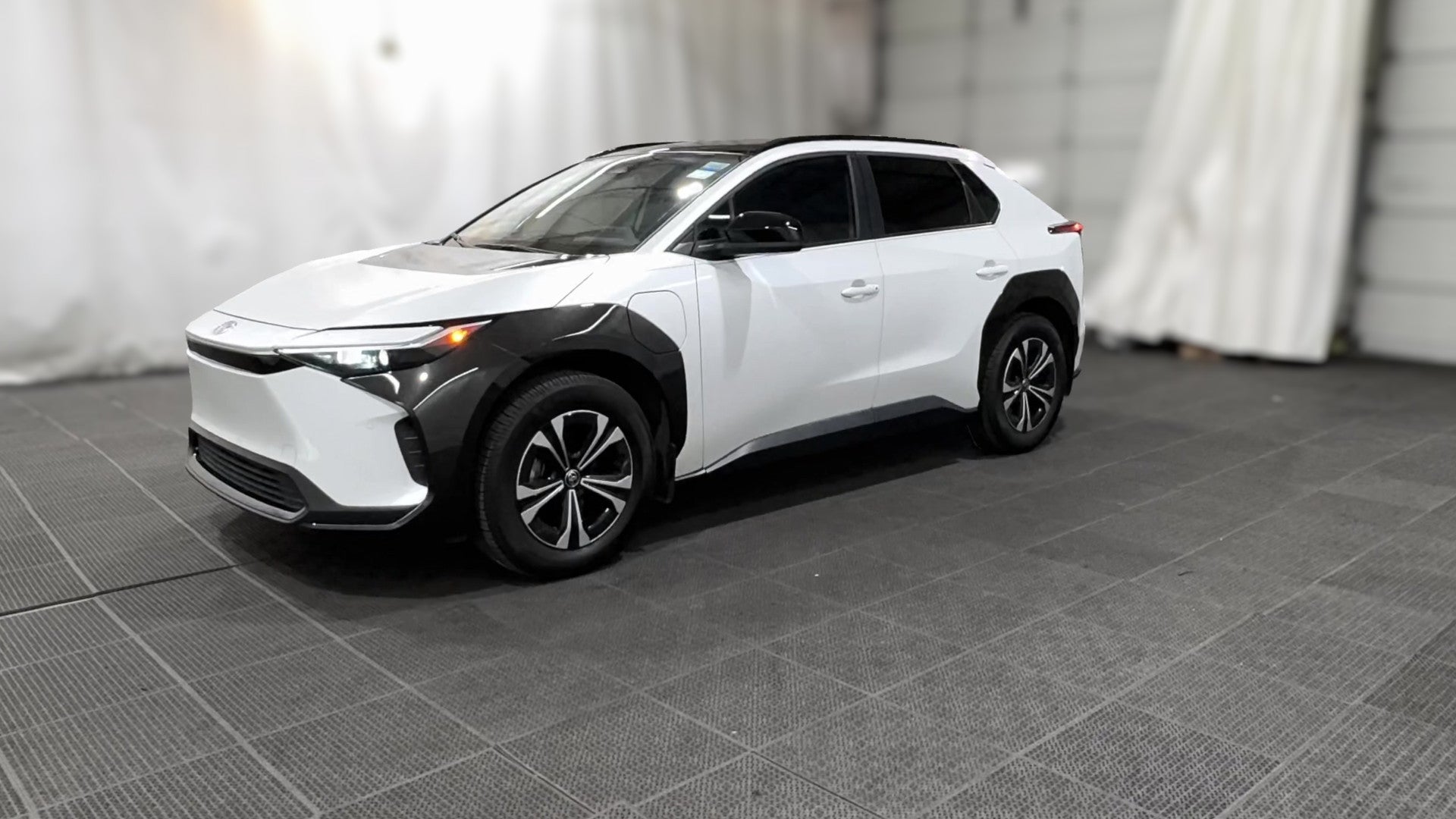 2023 Toyota bZ4X vehicle photo