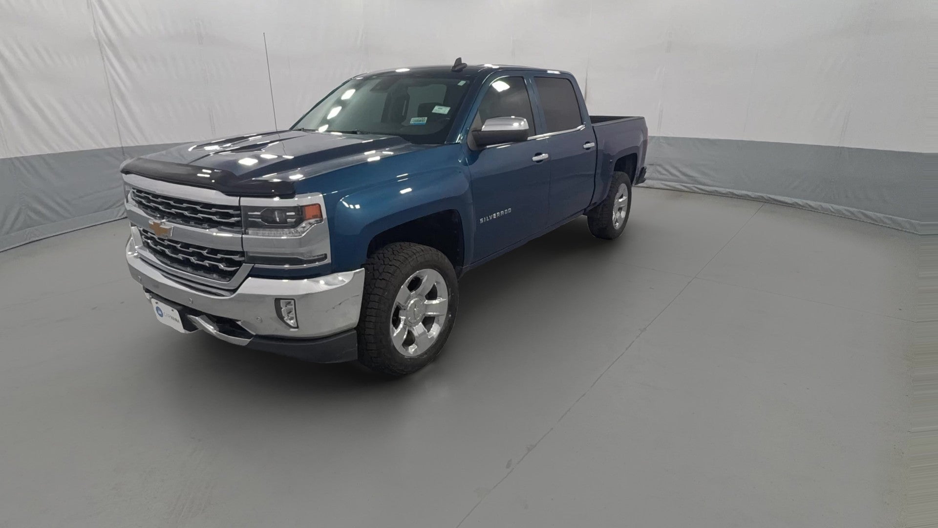 2018 Chevrolet Silverado 1500 Crew Cab vehicle photo