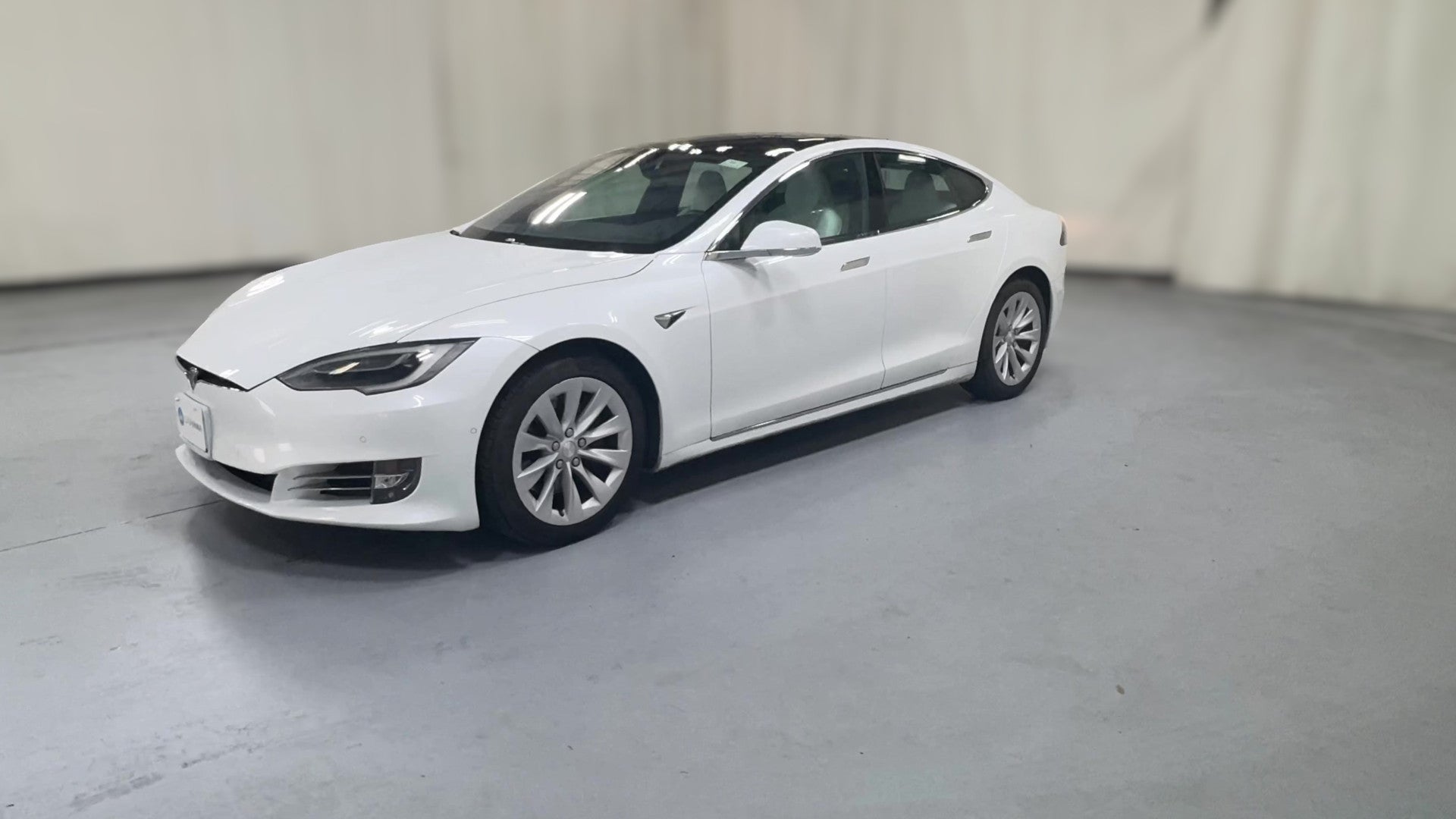 2018 Tesla Model S vehicle photo