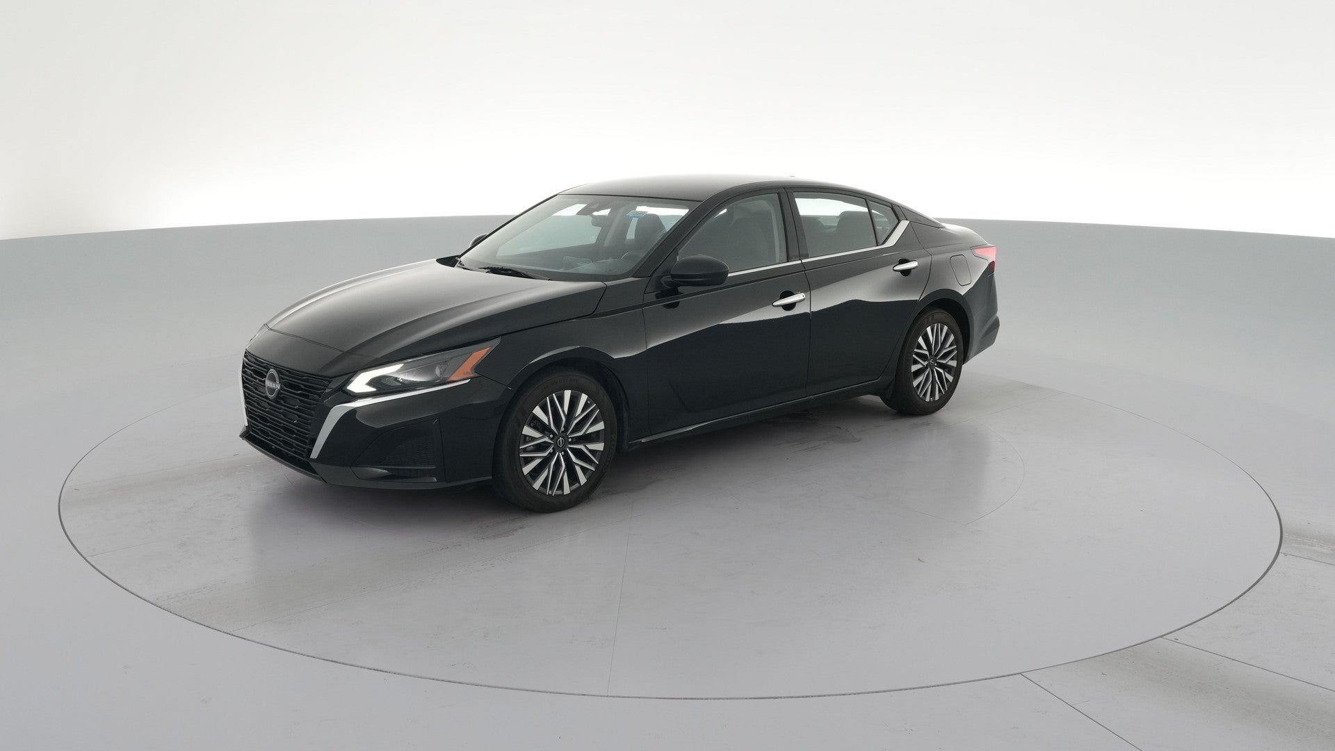2025 Nissan Altima vehicle photo