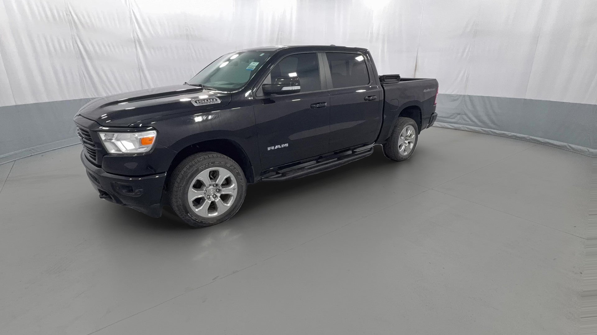 2020 Ram 1500 Crew Cab vehicle photo
