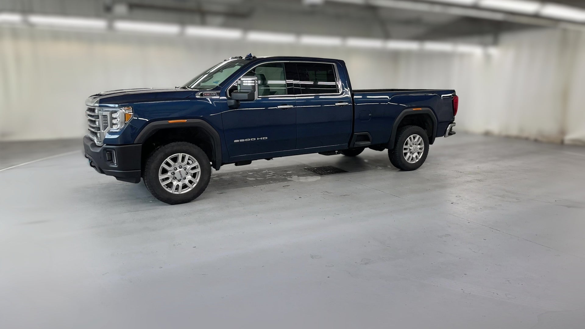 2023 GMC Sierra 2500 HD Crew Cab vehicle photo