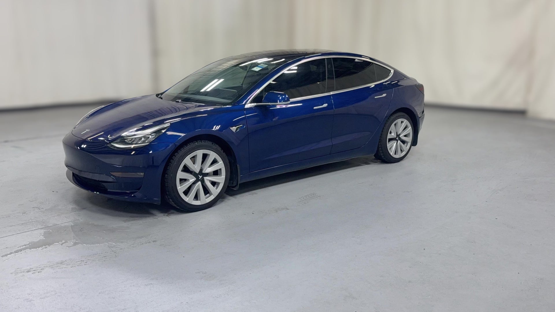 2020 Tesla Model 3 vehicle photo