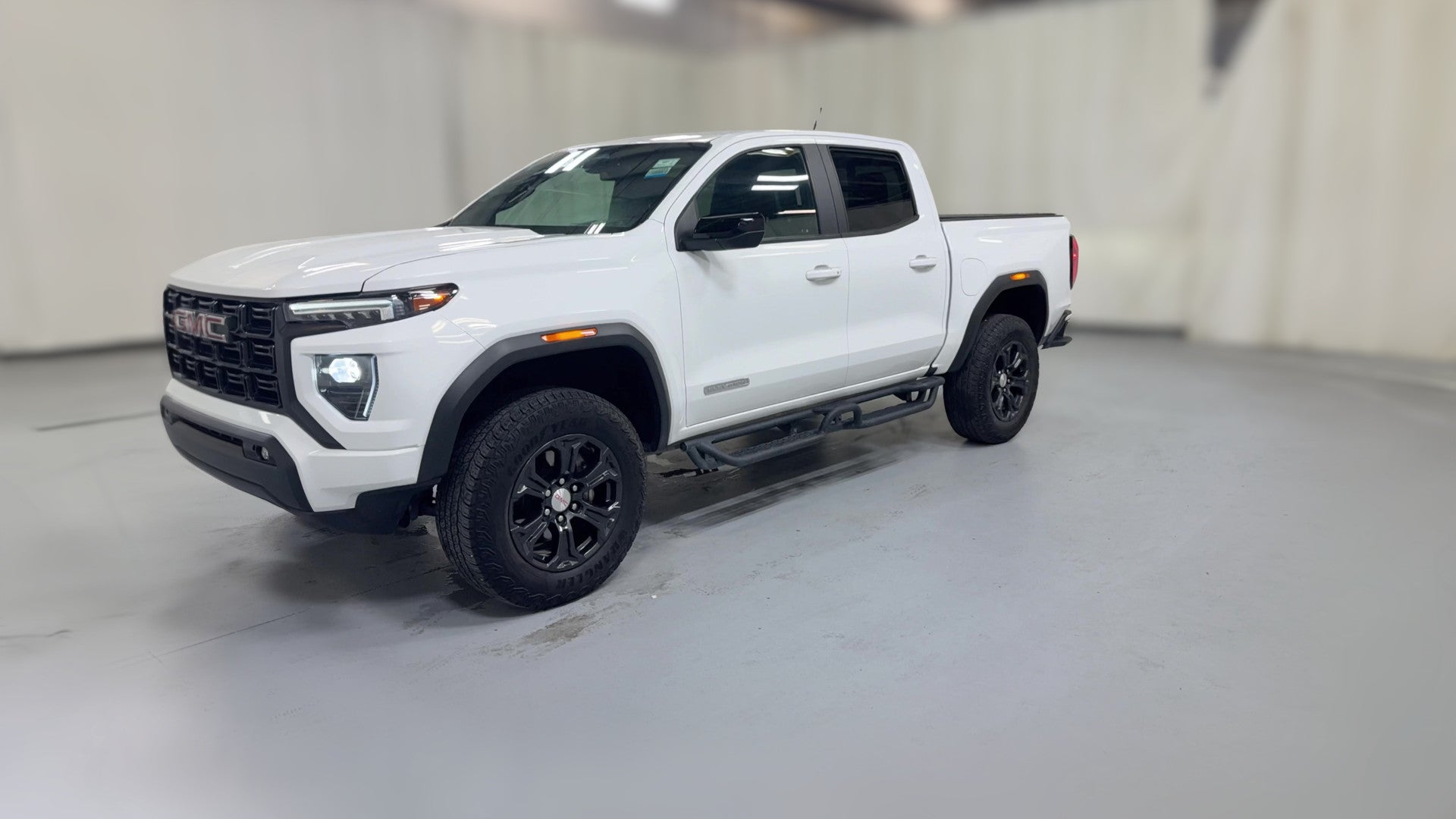 2024 GMC Canyon Crew Cab vehicle photo