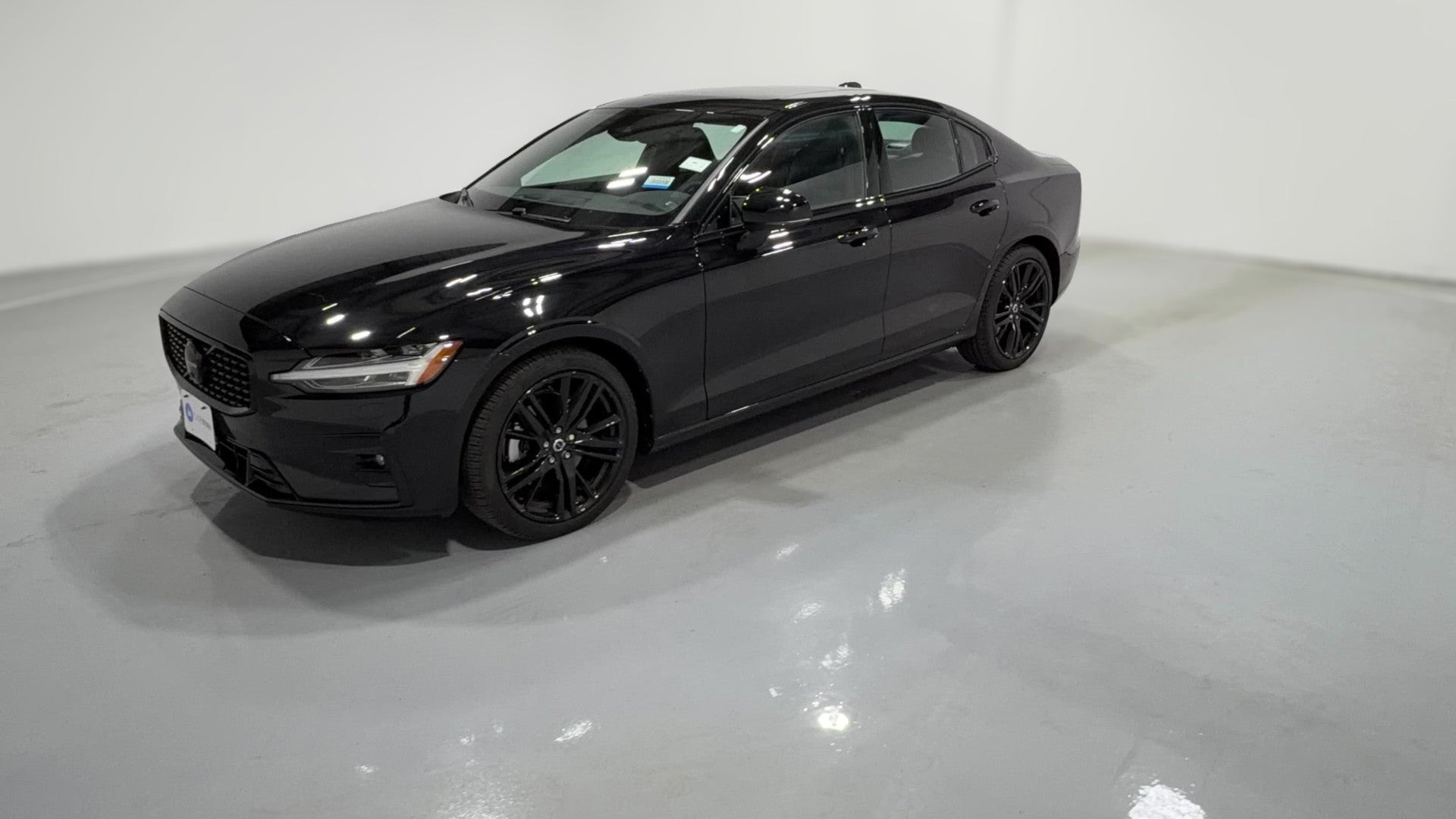 2024 Volvo S60 vehicle photo