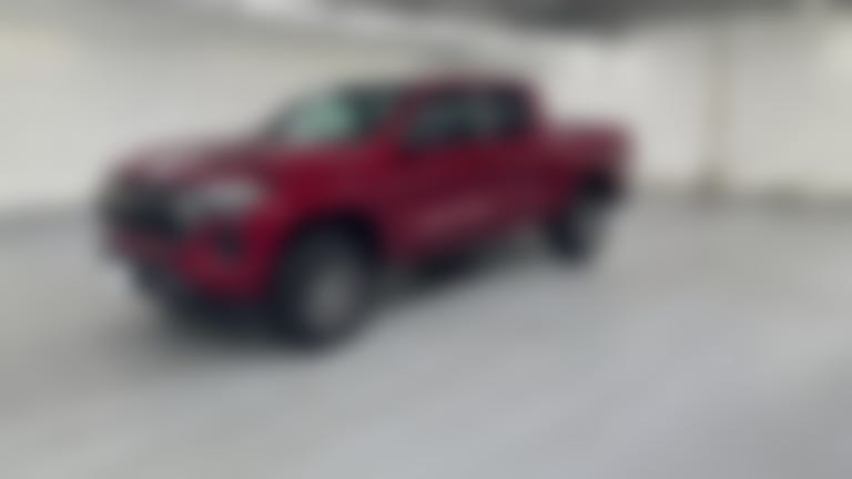 2024 Chevrolet Colorado Crew Cab vehicle photo
