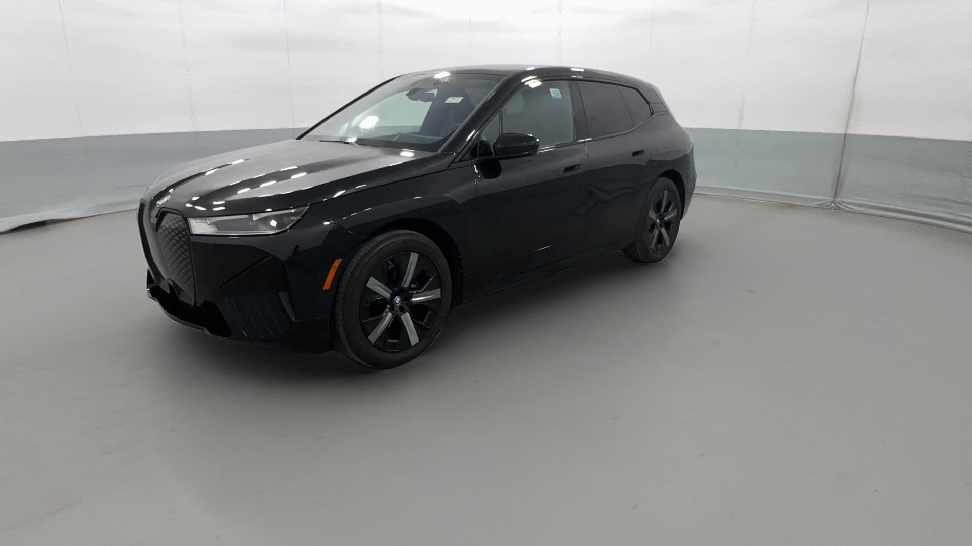 2024 BMW iX vehicle photo