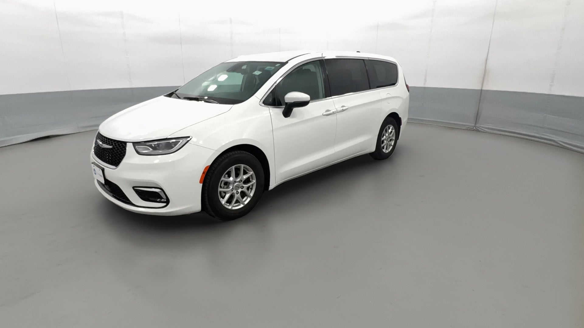 2023 Chrysler Pacifica vehicle photo
