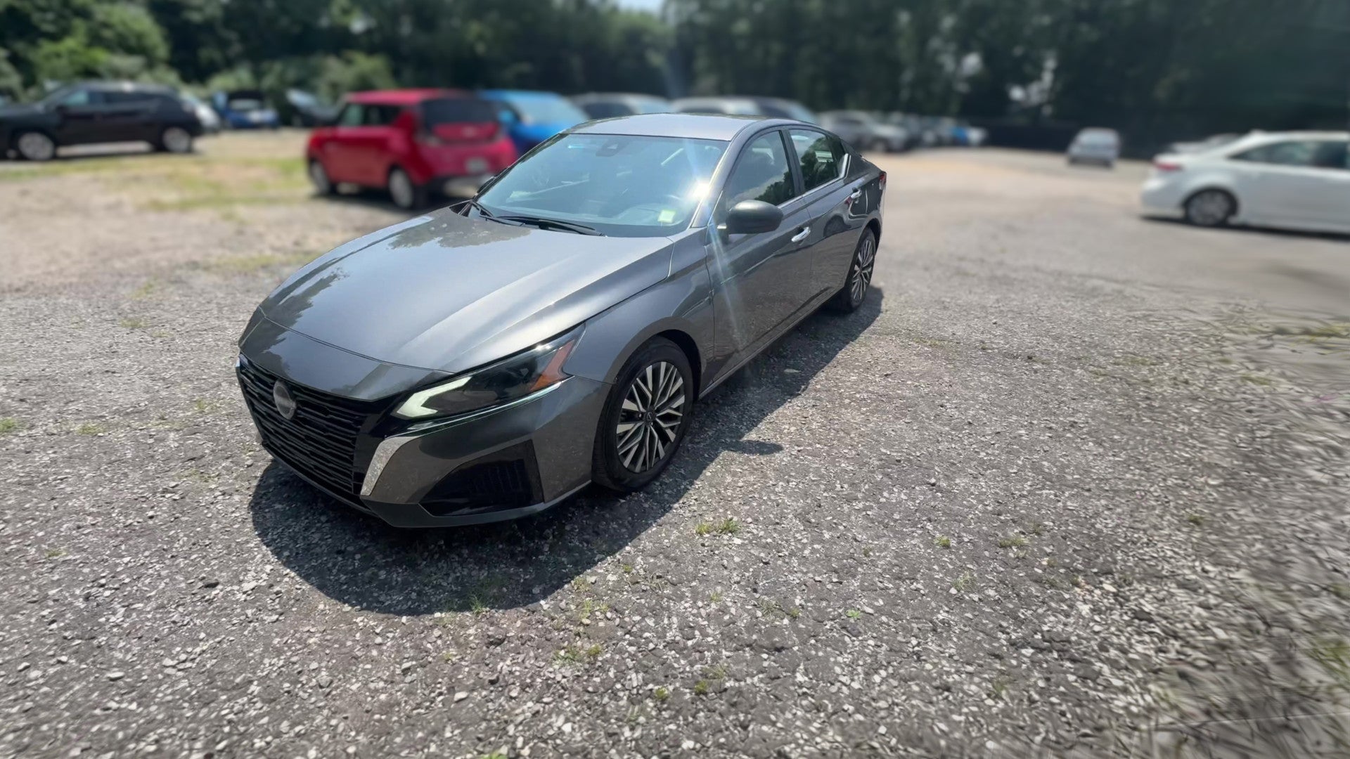 2025 Nissan Altima vehicle photo