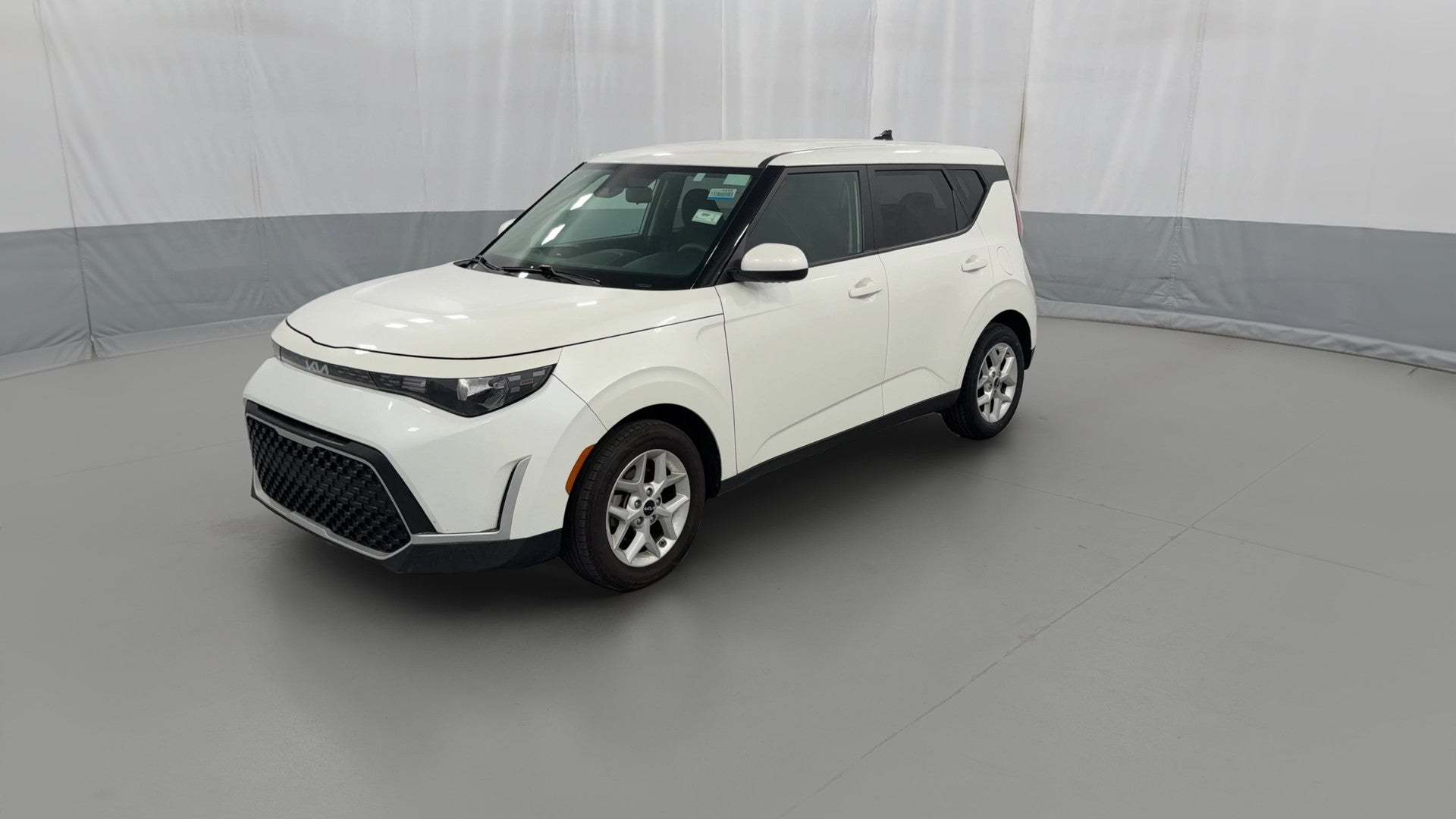 2025 Kia Soul vehicle photo