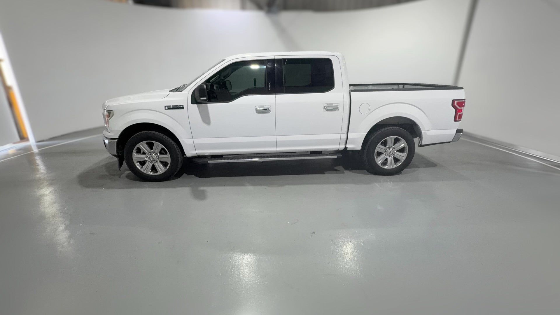 2020 Ford F150 SuperCrew Cab vehicle photo