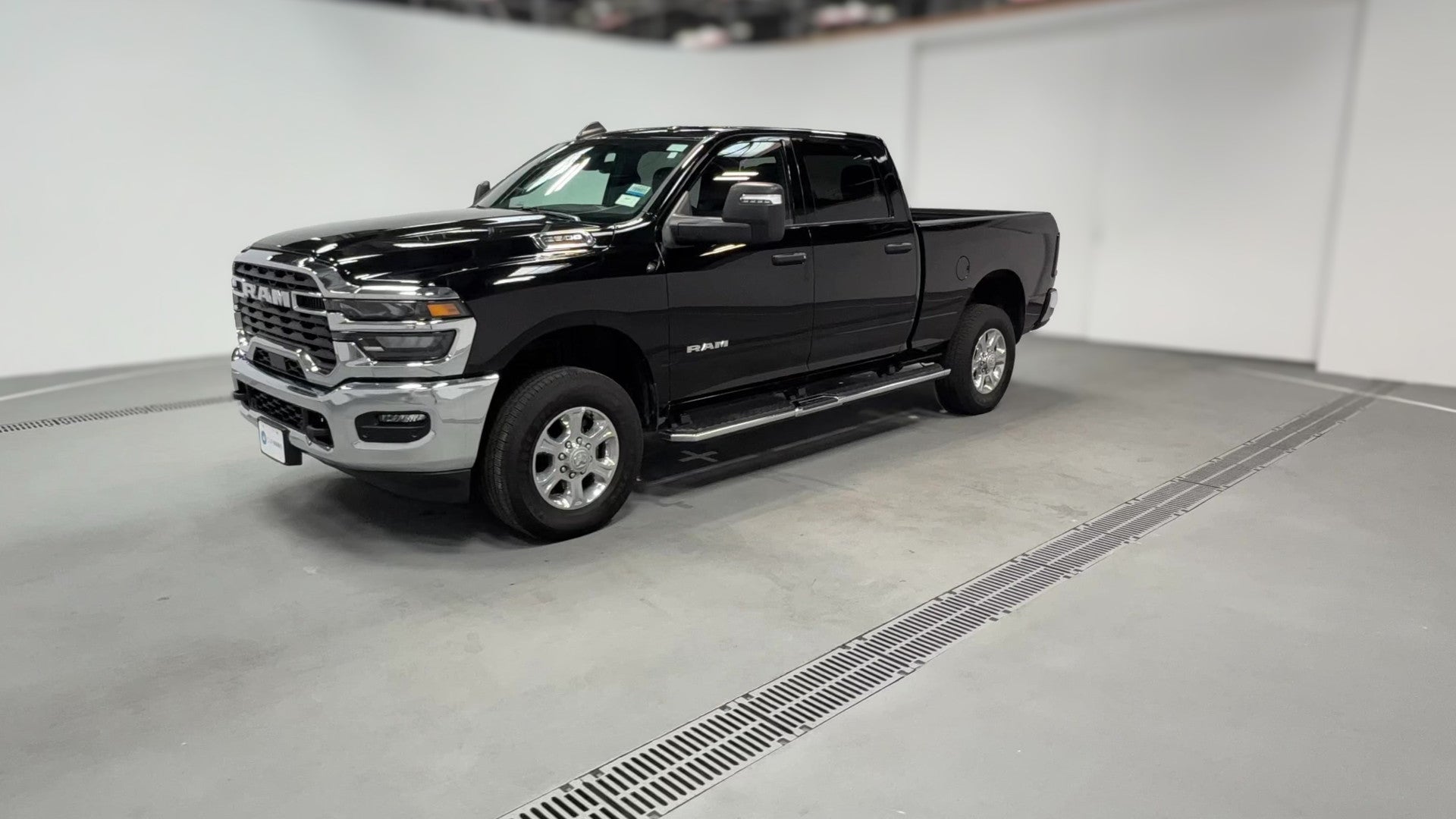 2025 Ram 2500 Crew Cab vehicle photo