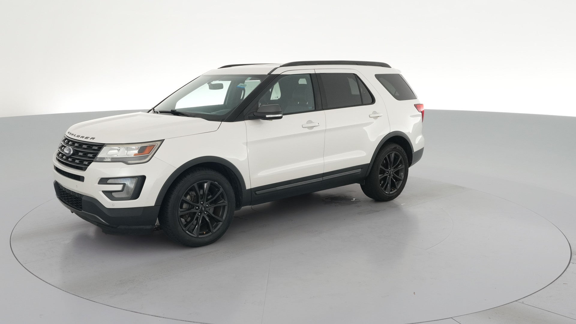 2017 Ford Explorer vehicle photo