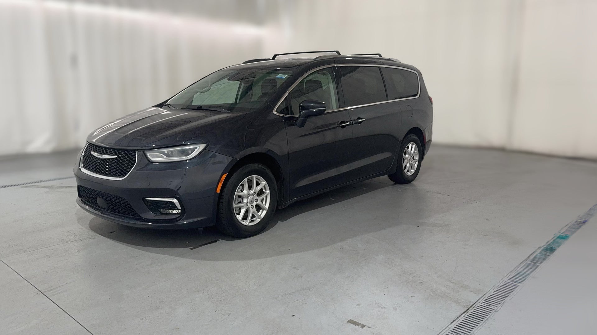 2021 Chrysler Pacifica vehicle photo