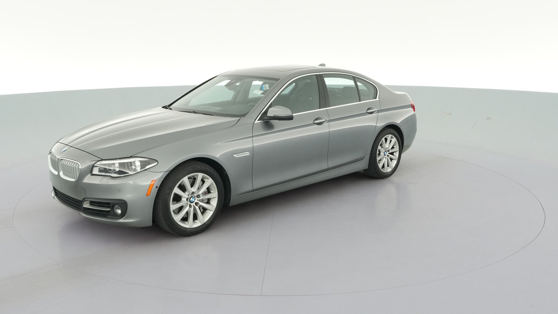 2015 BMW 5 Series vehicle photo