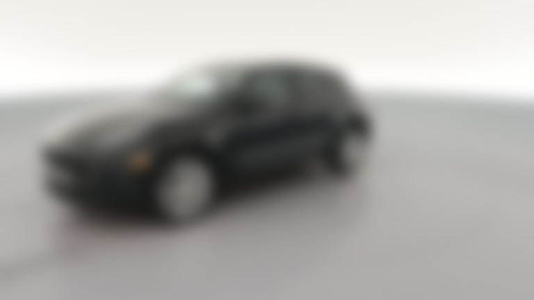 2024 Porsche Macan vehicle photo
