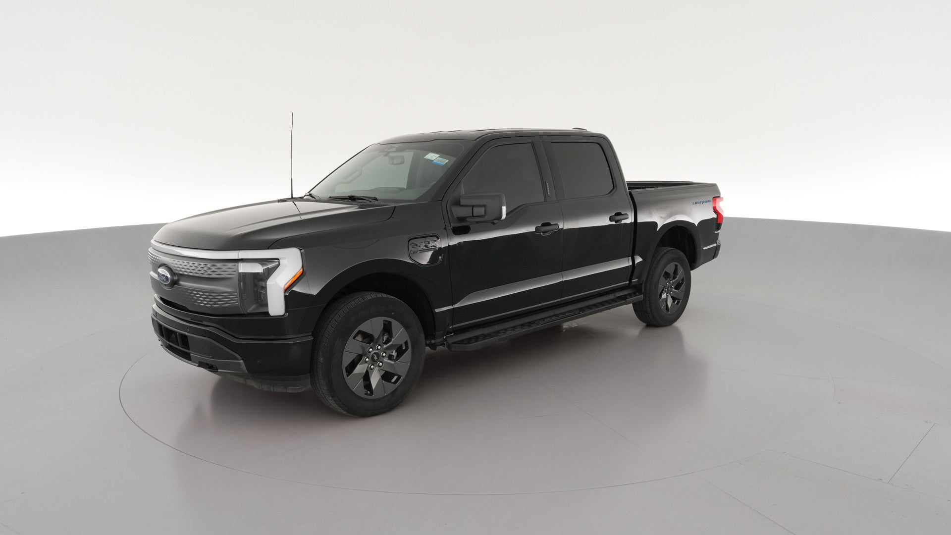 2023 Ford F150 Lightning vehicle photo