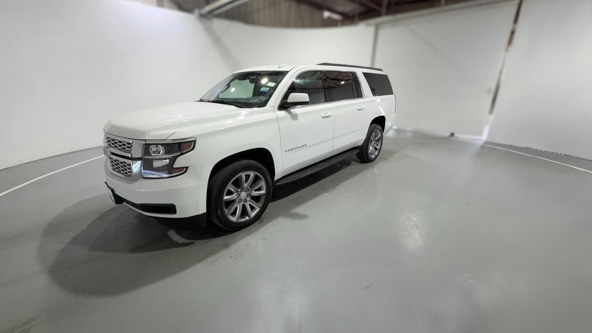 2019 Chevrolet Suburban vehicle photo