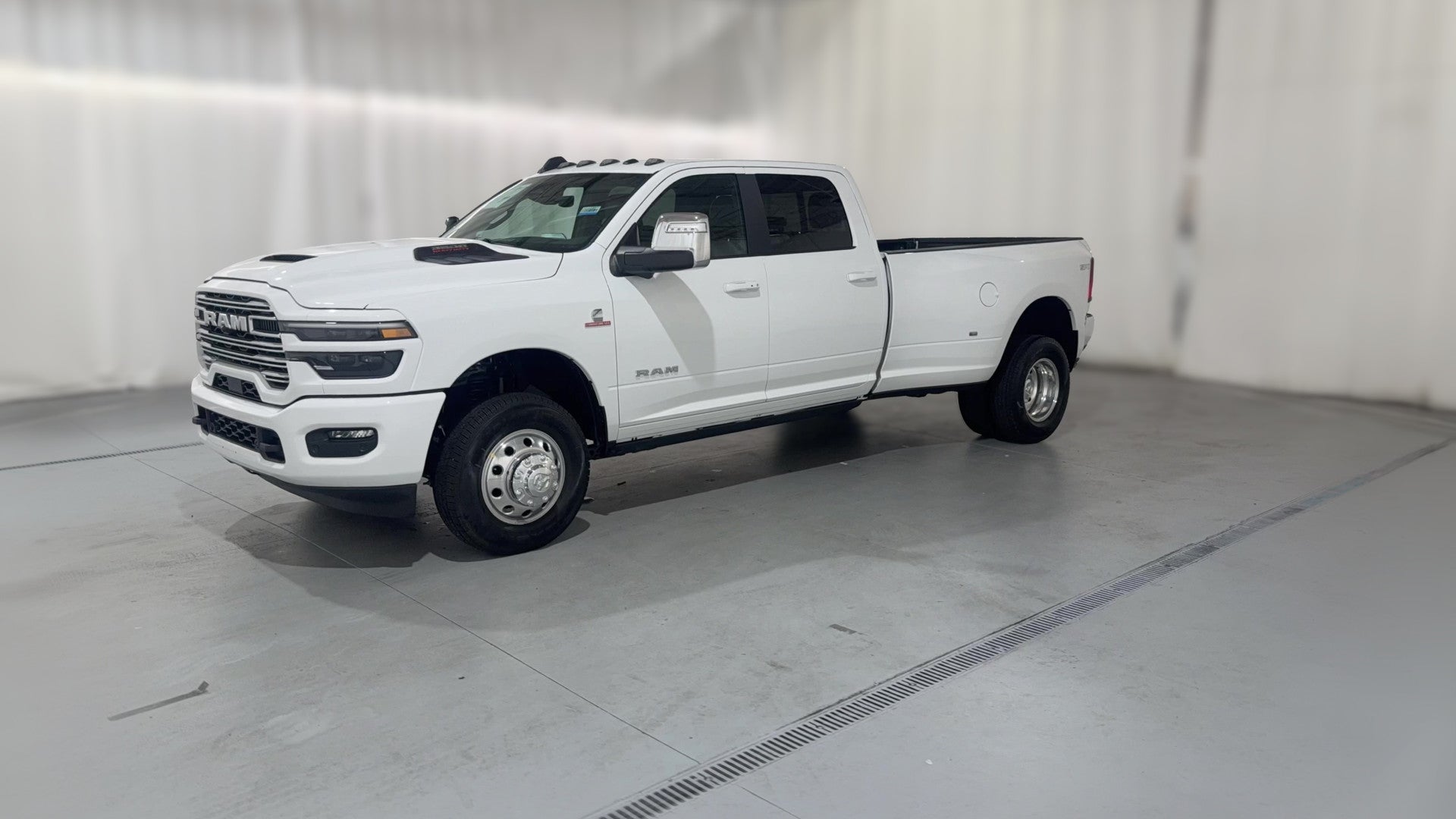 2026 Ram 3500 Crew Cab vehicle photo