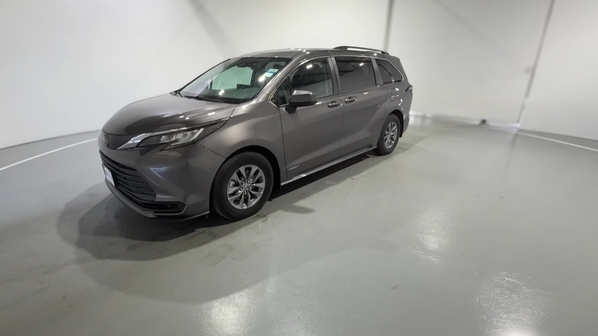 2021 Toyota Sienna vehicle photo