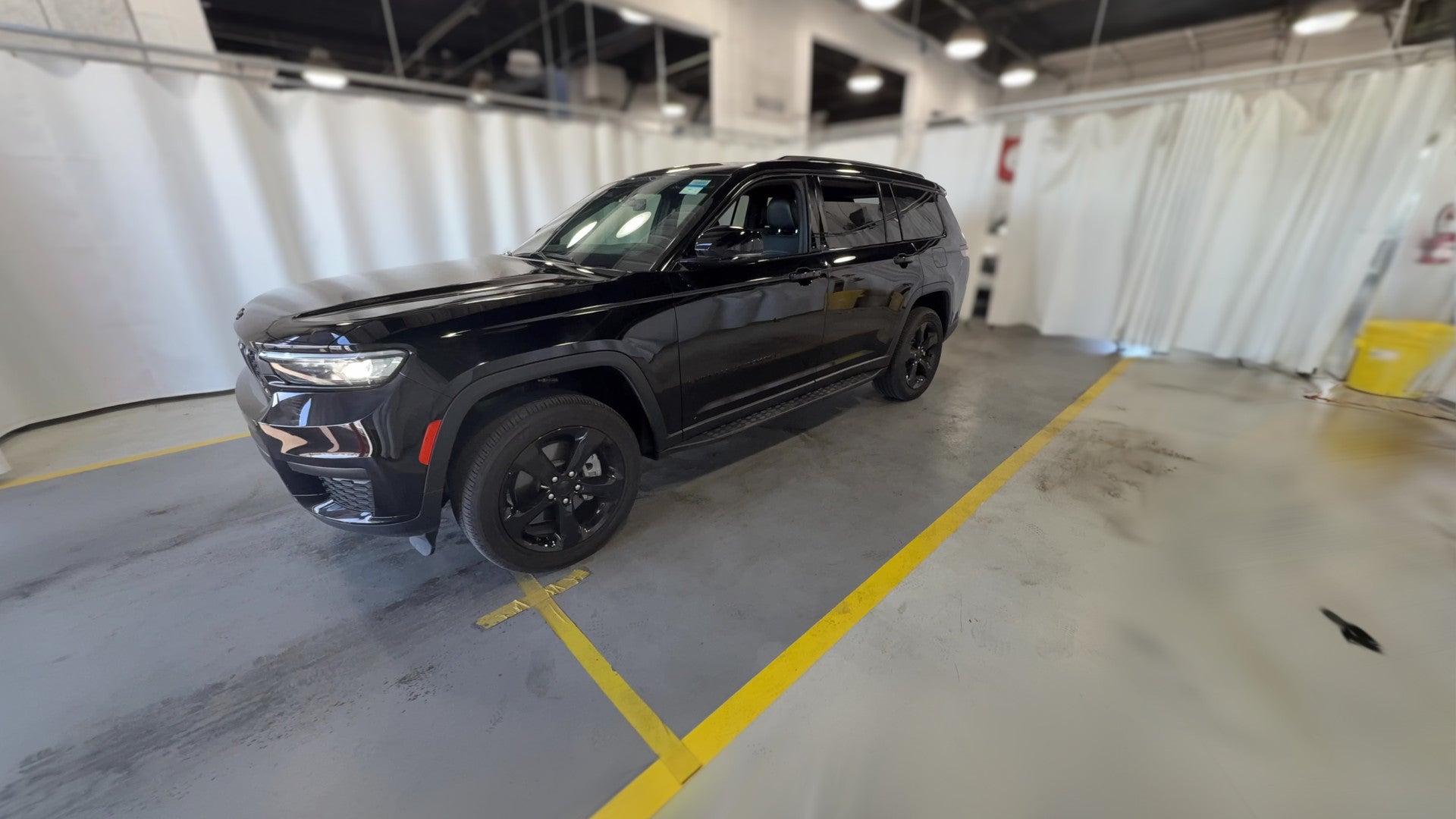 2025 Jeep Grand Cherokee L vehicle photo