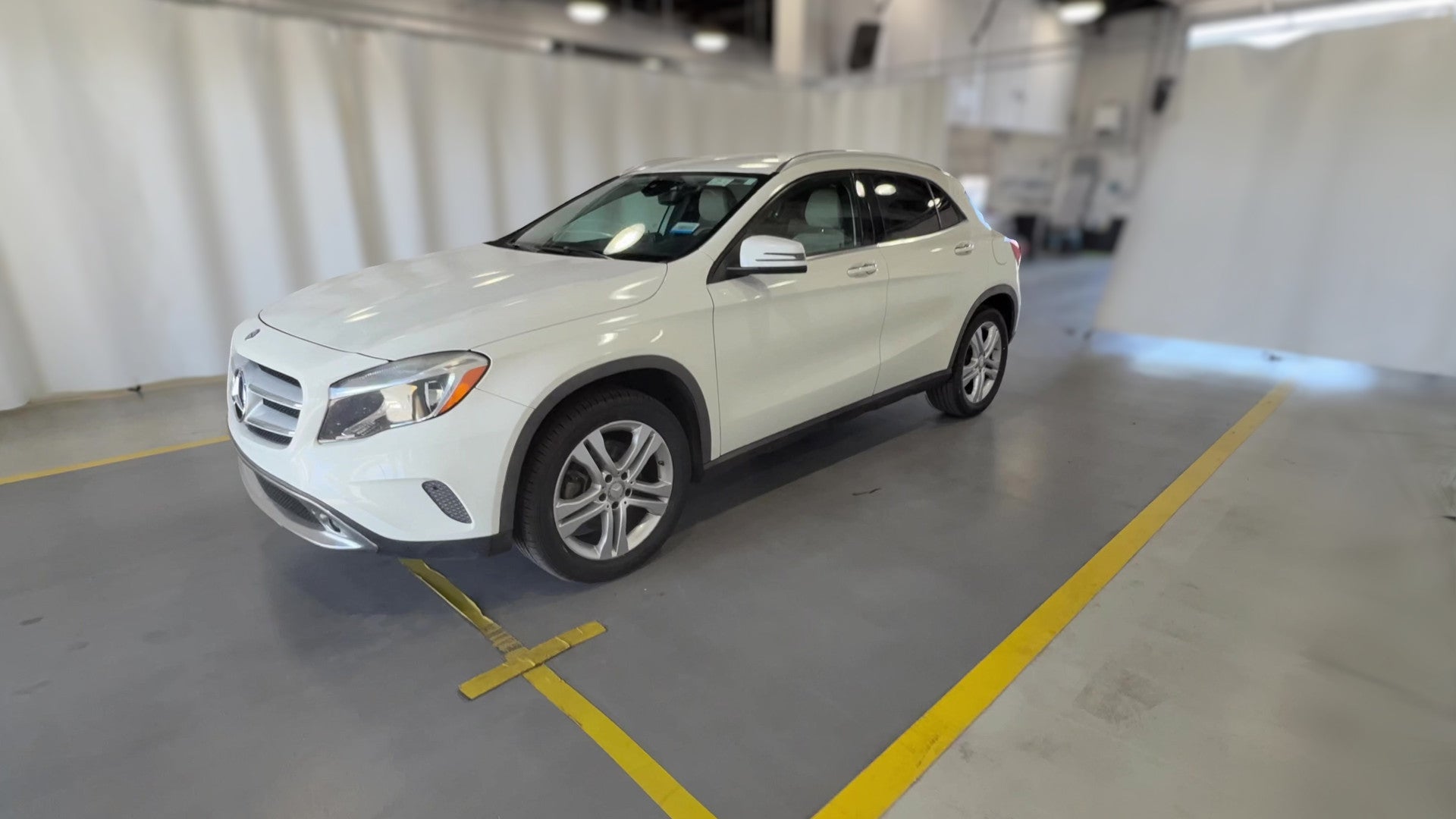 2016 Mercedes-Benz GLA vehicle photo