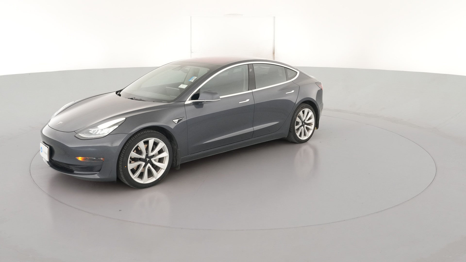 2018 Tesla Model 3 vehicle photo