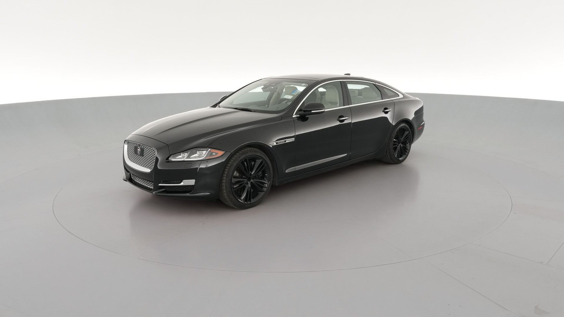 2019 Jaguar XJ vehicle photo