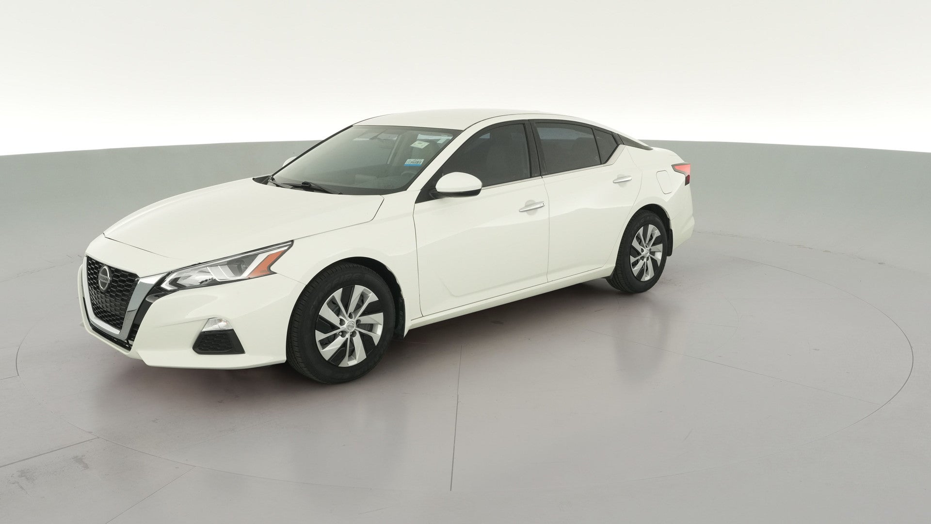 2020 Nissan Altima vehicle photo
