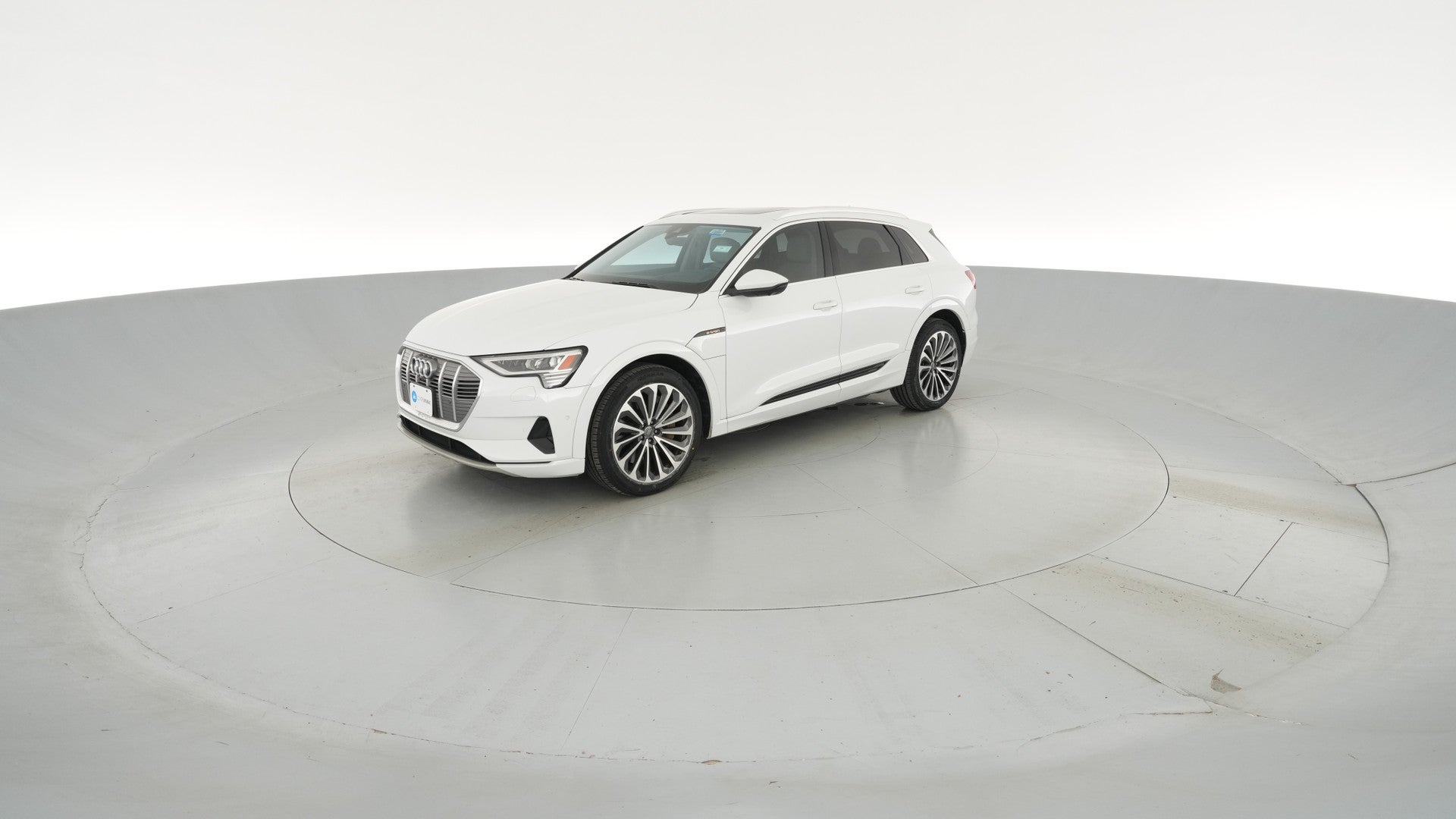 2019 Audi e-tron vehicle photo