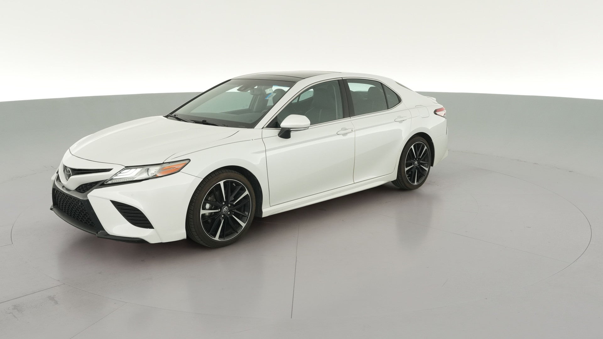 2018 Toyota Camry vehicle photo